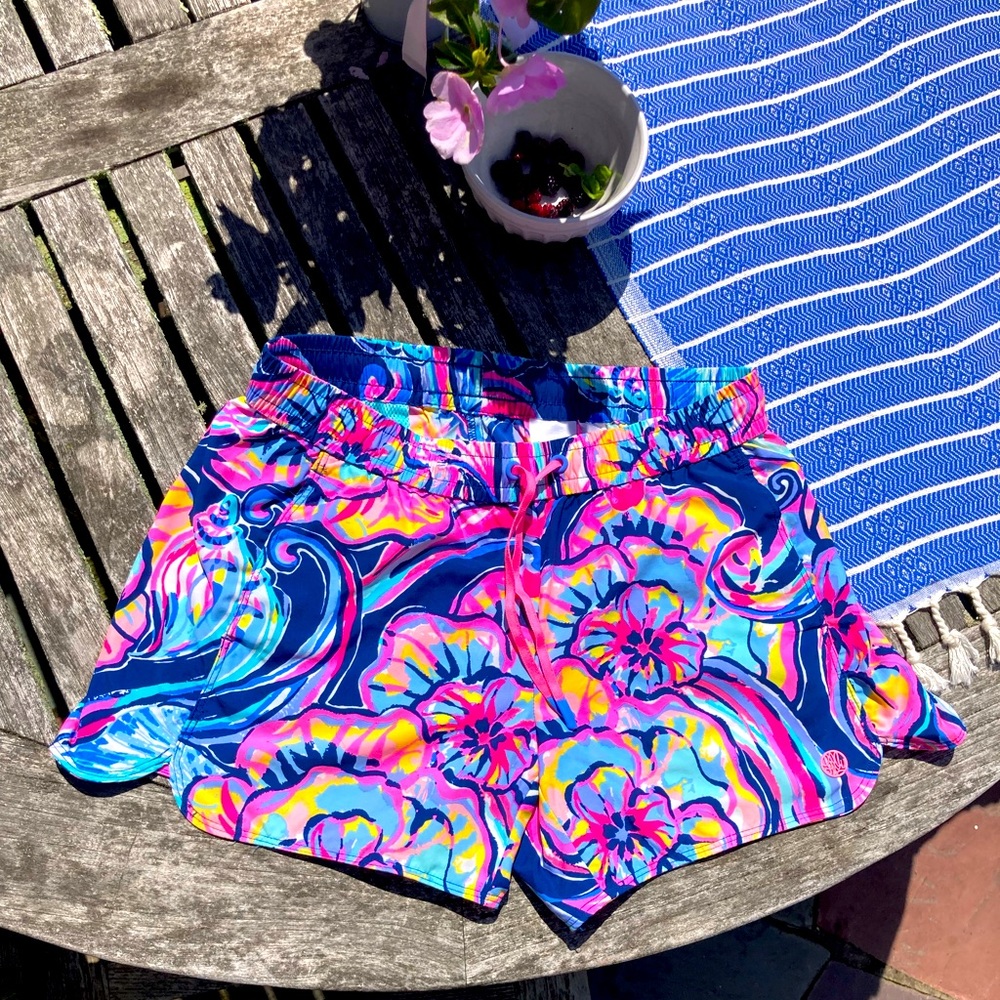 Lilly Pulitzer Runaround Shorts